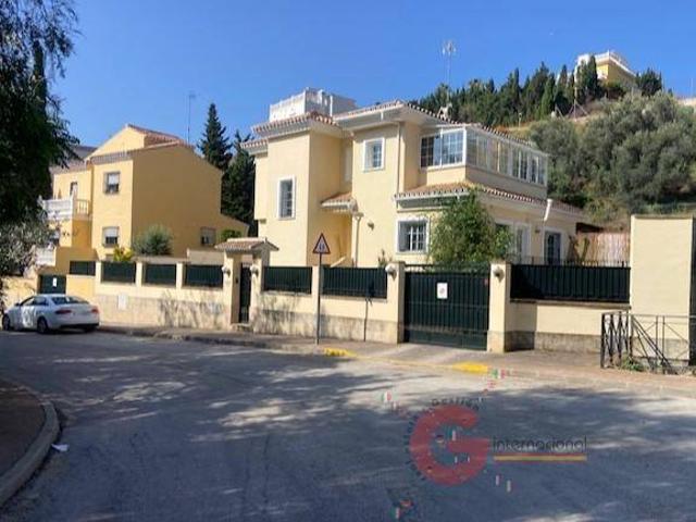 Villa en venta en Rincón De La Victoria