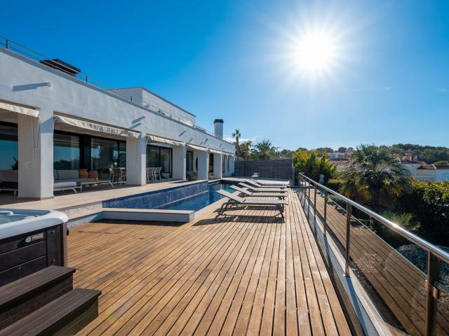 Villa en venta en Llucmayor