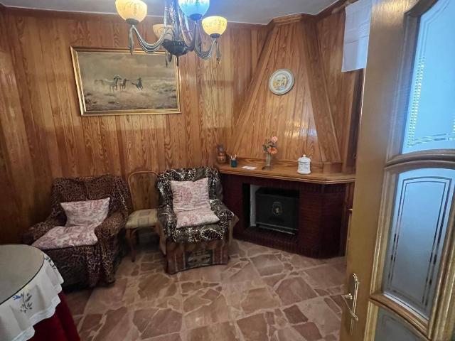 Chalet en venta en Baena, Andalucía