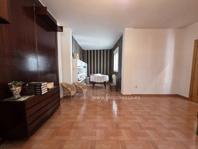 Chalet en venta en Barrio Poetas de la Hispanidad, Baeza