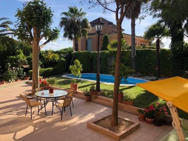 Chalet en venta en Barrio Poetas de la Hispanidad, Baeza