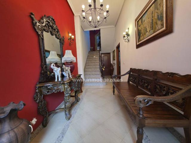 Chalet en venta en Barrio Poetas de la Hispanidad, Baeza