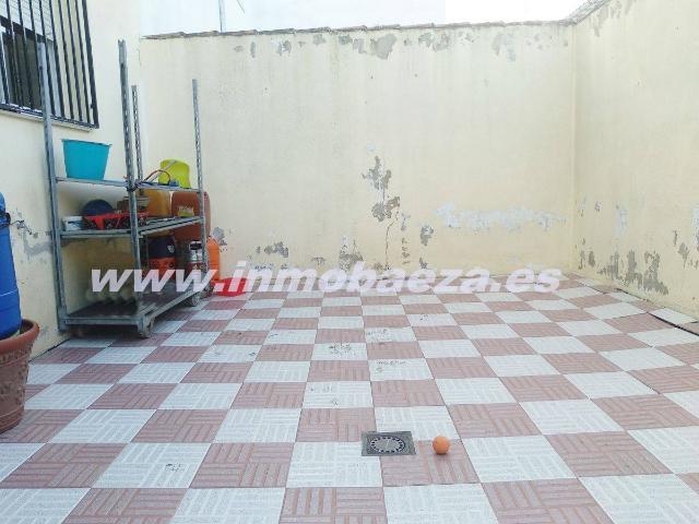 Chalet en venta en Barrio Poetas de la Hispanidad, Baeza