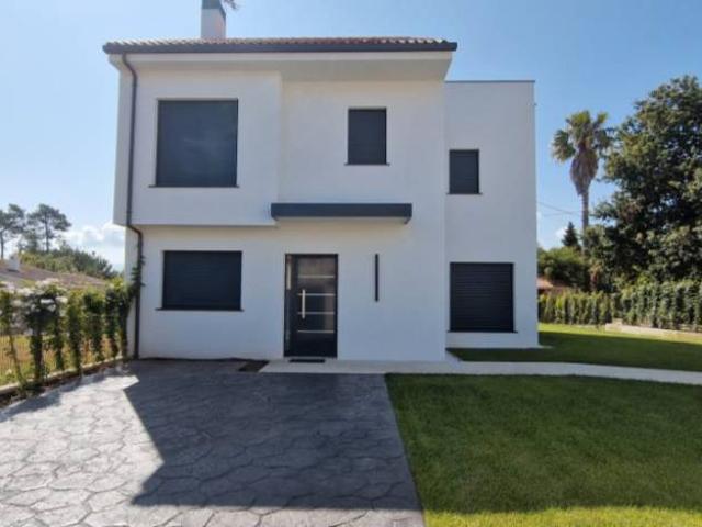 Chalet en venta en Baiona, Vigo