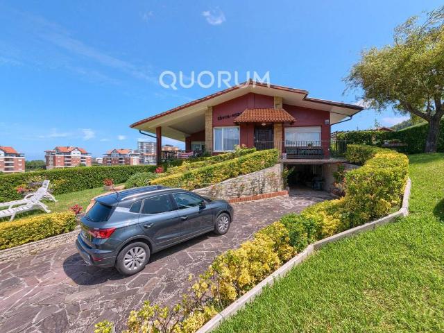 Villa en venta en Bakio, Zubiaur
