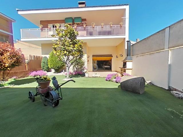 Villa en venta en Balaguer