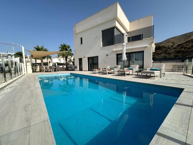 Villa en venta en Finestrat
