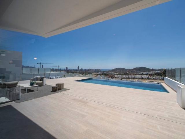 Chalet en venta en Finestrat, Alicante