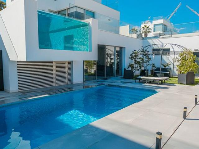 Villa en venta en Finestrat