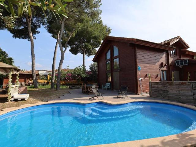 Villa en venta en Banyeres Del Penedès