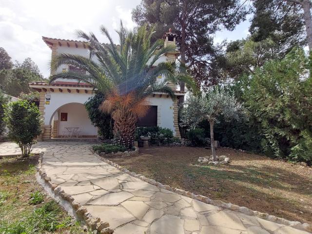 Villa en venta en Banyeres Del Penedès