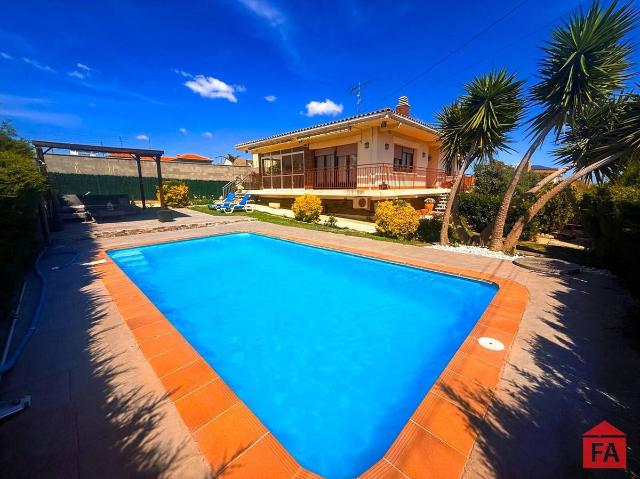 Villa en venta en Banyeres Del Penedès