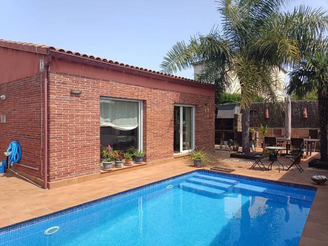 Villa en venta en Banyeres Del Penedès