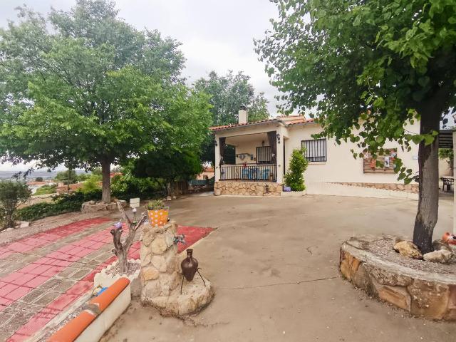 Chalet en venta en Barajas De Melo, Castilla-La Mancha