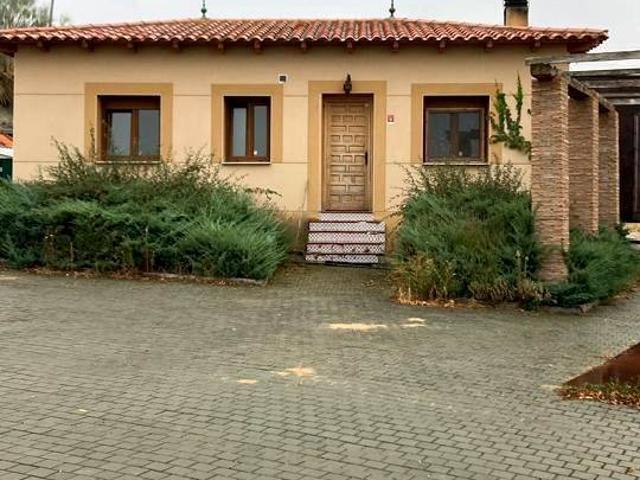 Villa en venta en Barajas De Melo