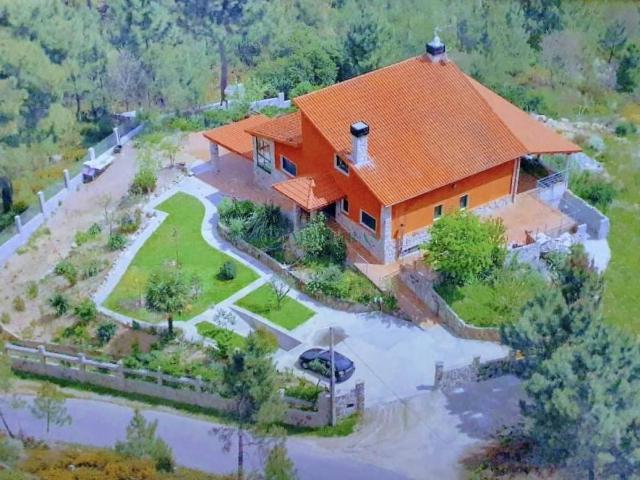 Chalet en venta en Barbadás, Ourense