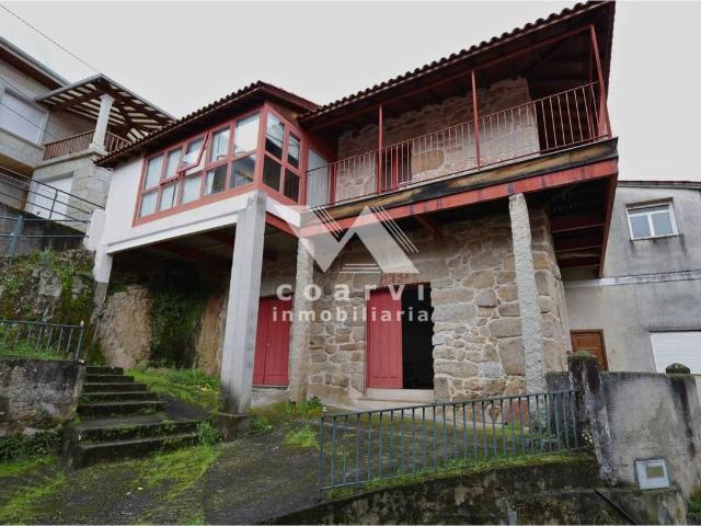 Chalet en venta en Barbadás, Ourense