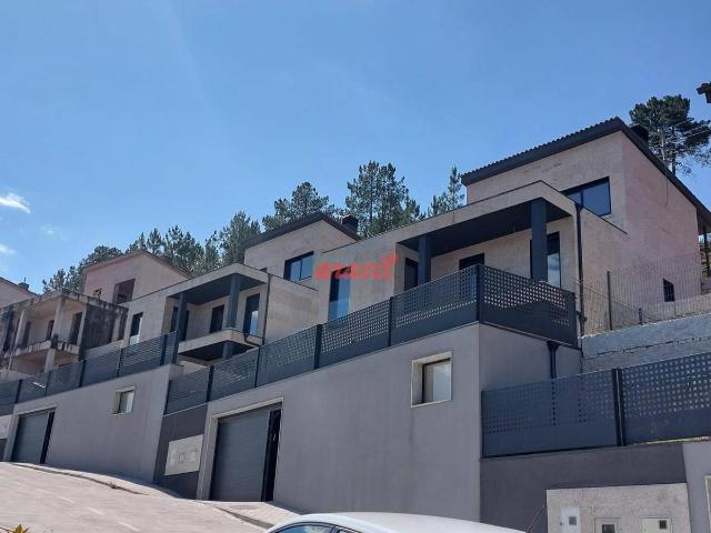 Chalet en venta en Barbadás, Ourense