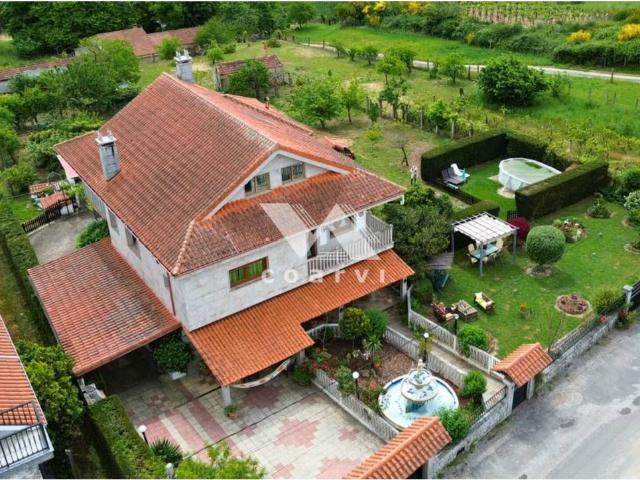 Chalet en venta en Barbadás, San Amaro