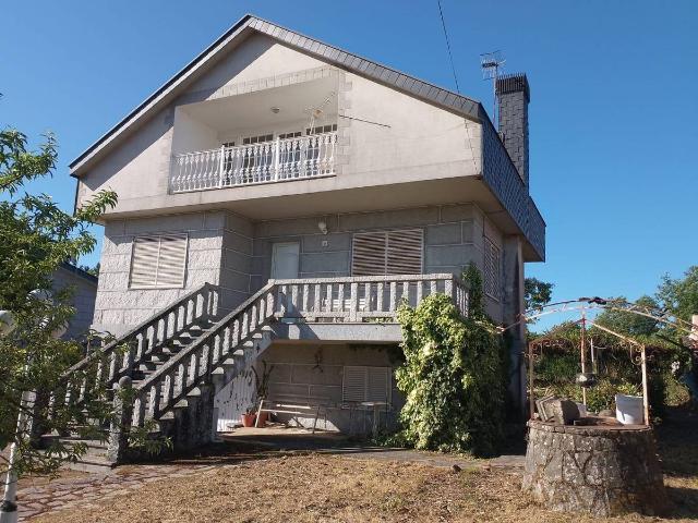 Chalet en venta en Barbadás, Ourense