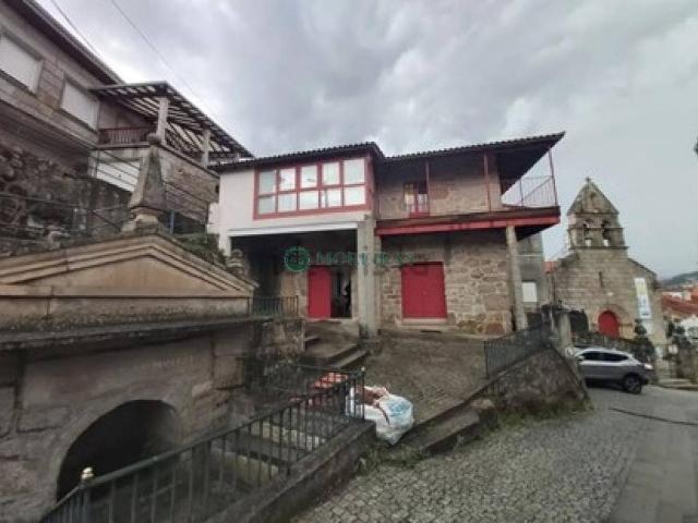 Chalet en venta en Barbadás, Ourense