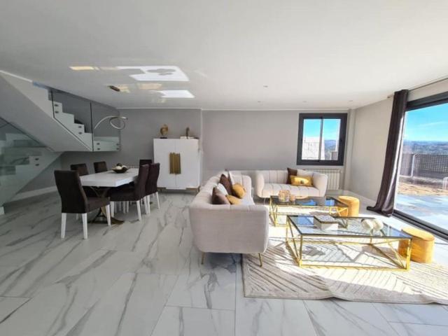 Chalet en venta en Barbadás, Ourense