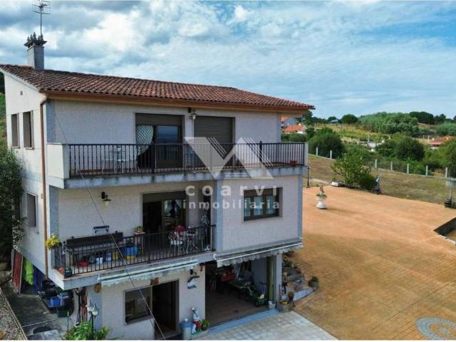 Chalet en venta en Barbadás, San Amaro