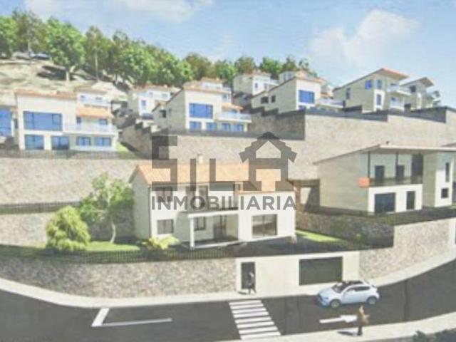 Chalet en venta en Barbadás, Ourense