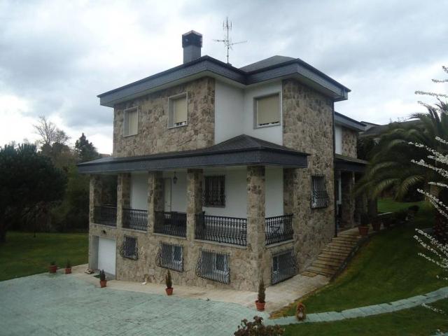 Chalet en venta en Barbadás