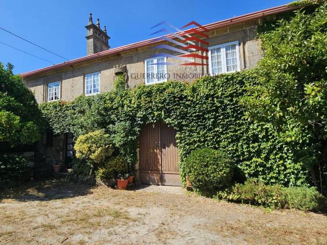 Chalet en venta en Barbadás, Ourense