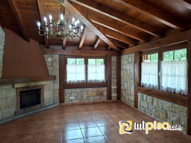 Chalet en venta en Paderne, Cantabria
