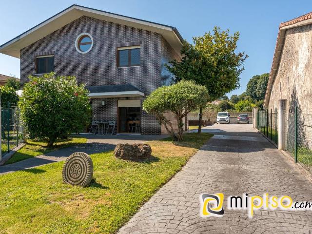 Chalet en venta en Paderne, Cantabria