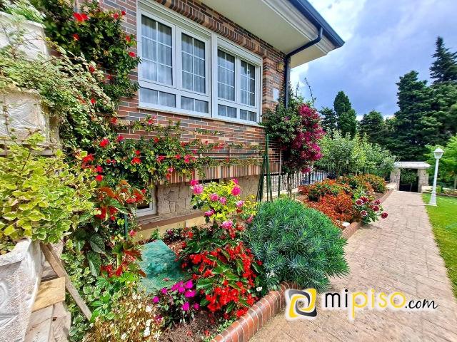 Chalet en venta en Paderne, Cantabria
