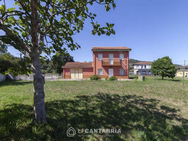 Chalet en venta en Paderne, Cantabria