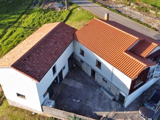Chalet en venta en Mogro, Miengo