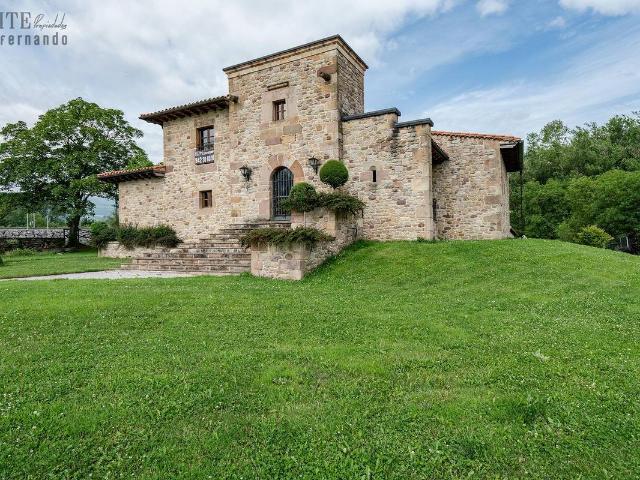 Chalet en venta en Bárcena De Pie De Concha, Cantabria