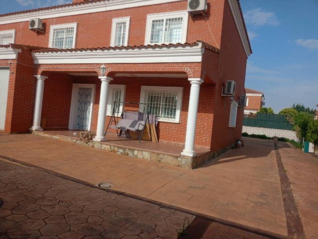 Villa en venta en Barcience