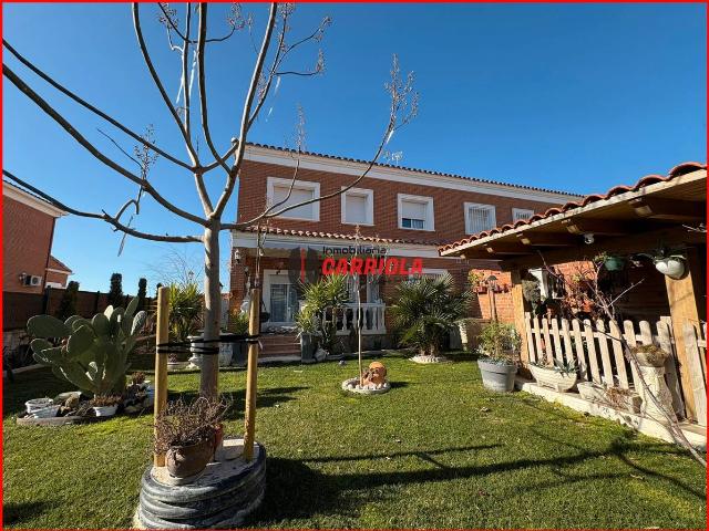 Villa en venta en Barcience