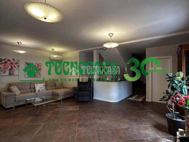 Villa en venta en Bargas