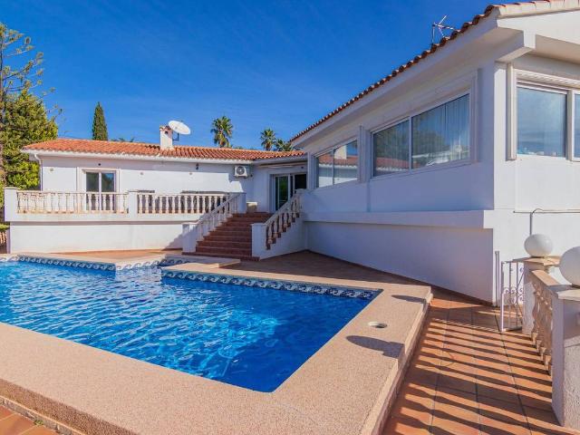 Chalet en venta en la Marina Baixa, Valencia