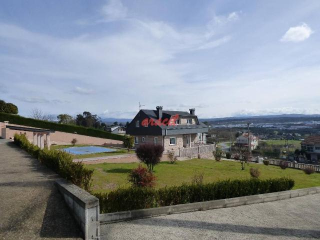 Villa en venta en Ourense, Casco Vello