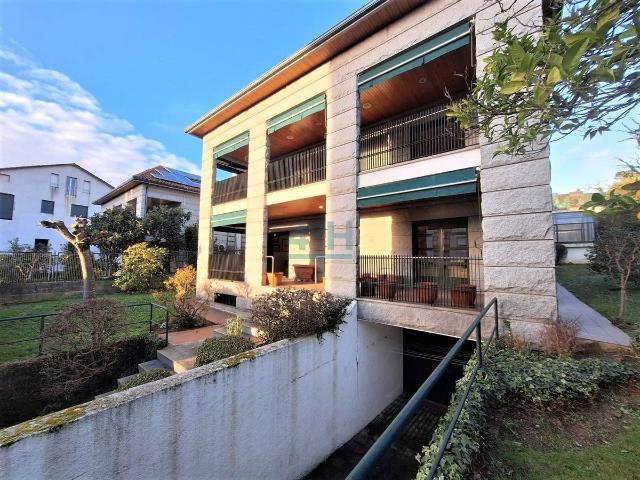 Villa en venta en Ourense, Casco Vello