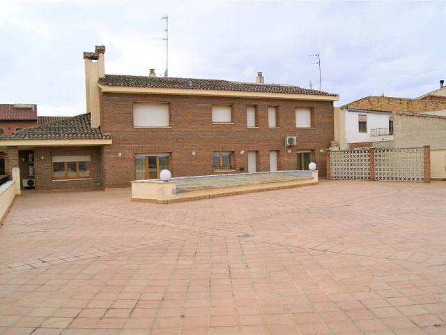 Villa en venta en Batea