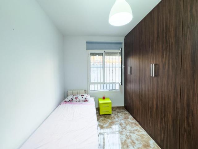 Villa en venta en Baza