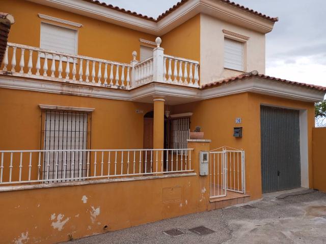 Villa en venta en Baza