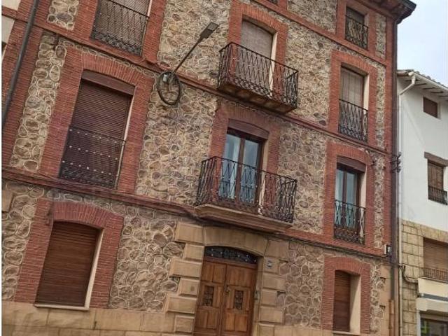 Chalet en venta en Baños De Río Tobía, La Rioja