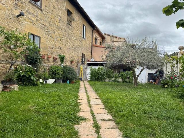 Chalet en venta en Baños De Rioja, La Rioja