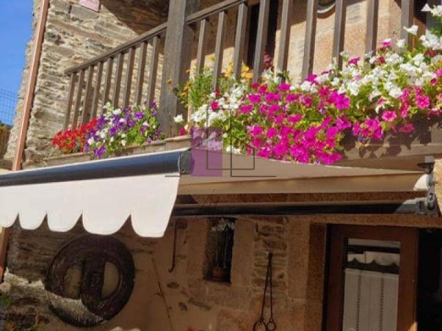 Villa en venta en Beariz