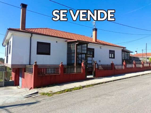 Chalet en venta en O Carballiño, Galicia