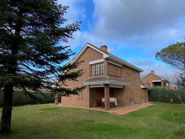 Chalet en venta en Becerril De La Sierra, Madrid